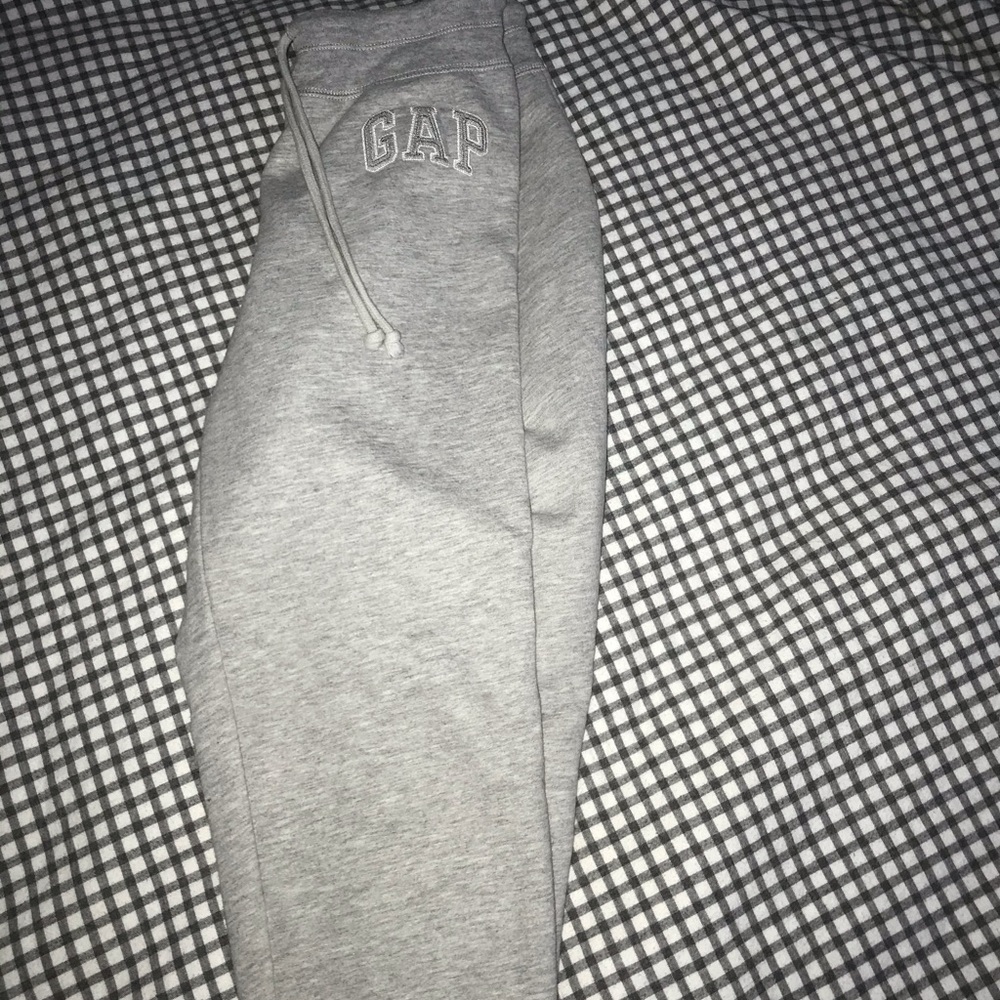 Gap sweat pants